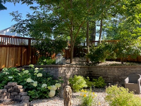 6' Cedar Gallery Image 1