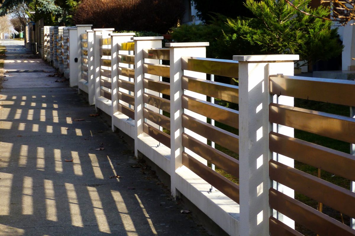Horizontal vs. Vertical Fence: Which Is Best for Your MN Property?
