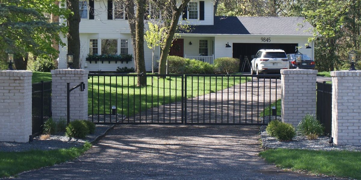 Next Day Fences Hero Banner 1